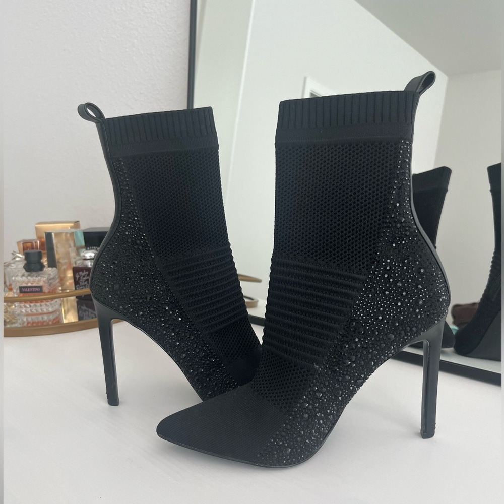 Steve Madden Black Maxwell Sock Boot Size 8.5 - image 1